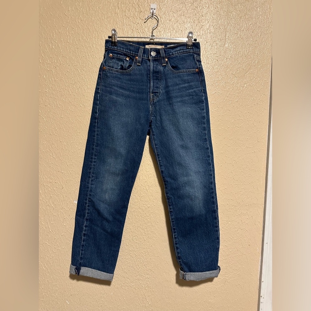 Levi’s Wedgie Straight Jeans Button‎ Fly Size 24
